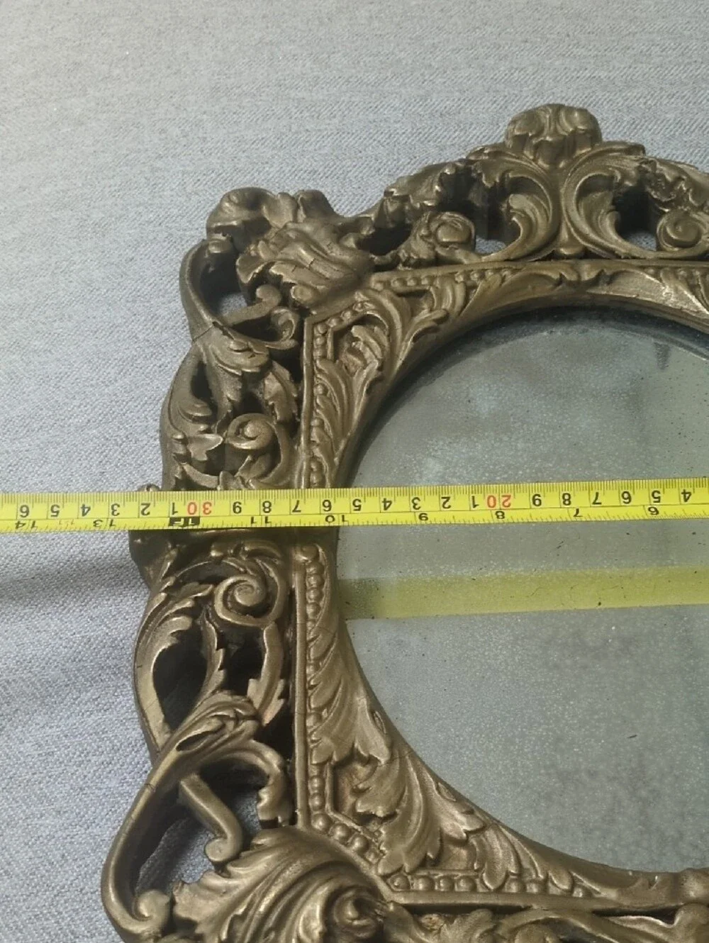 N/A elegant gold